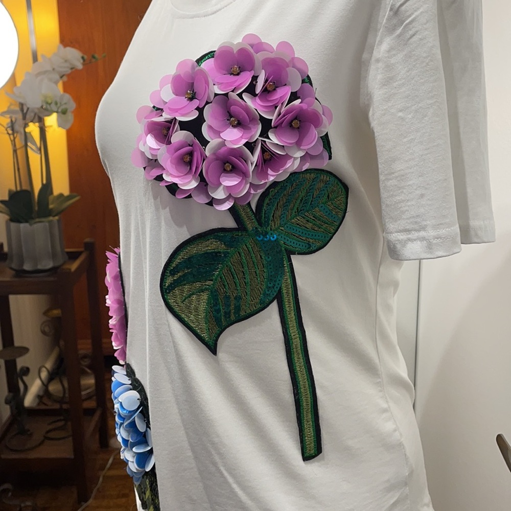 NEW ⭐️ NWOT- 3 Dimensional Designer T-shirt.   $60 Medium - Picture 5 of 13